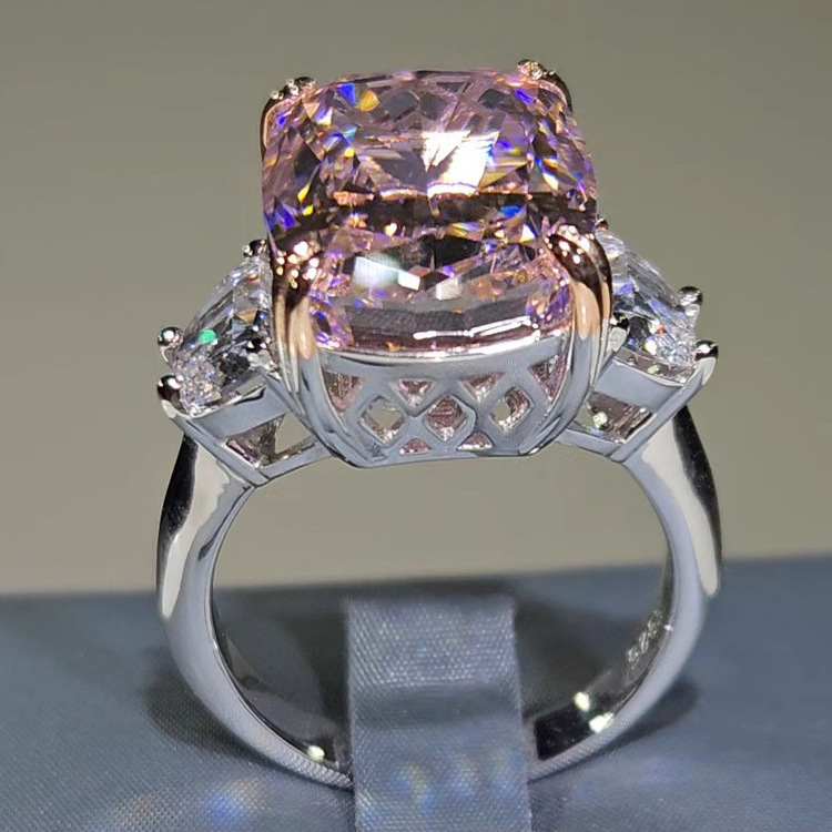 Cincin Pertunangan Mewah Ringa - Ring Bearer Pillow ulasan dan harga